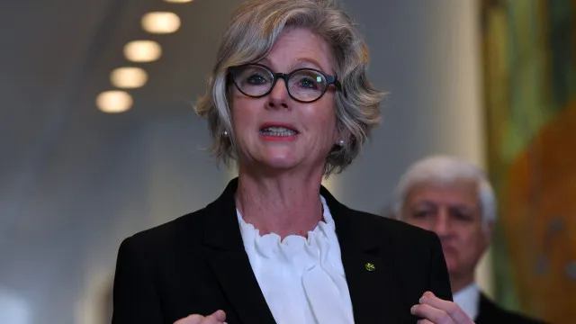 Deputada australiana tem 2.ª perna amputada. "Recuperação será difícil"
