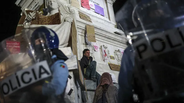 Habitação. "A violência é inegável e foi ordenada pelo nosso Governo"