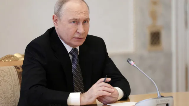 Putin destaca papel de Melania Trump em missão humanitária na Ucrânia