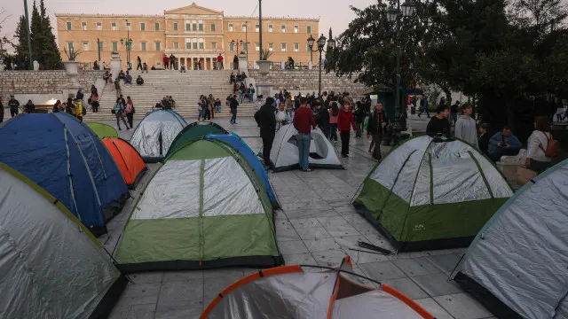 Mais de 10 mil manifestam-se na Grécia contra custo de vida