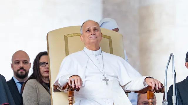 
                    Papa envia condolências às famílias das vítimas de acidente de comboios
                