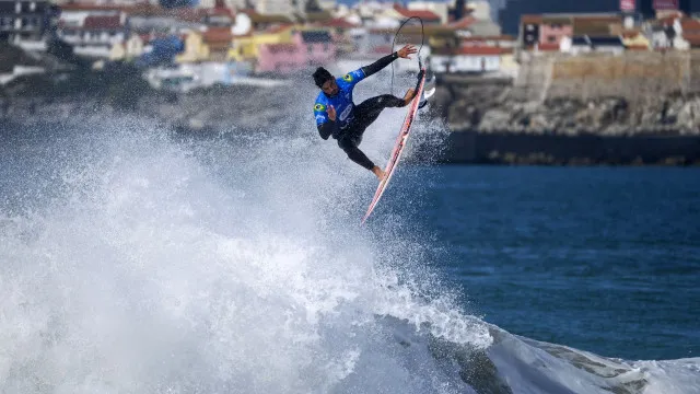 Dia das finais do Meo Rip Curl Pro Portugal adiado para quinta-feira