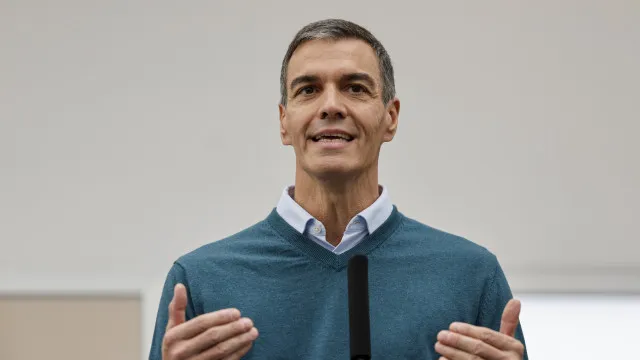 
                    Governo espanhol acusa Milei de fomentar 