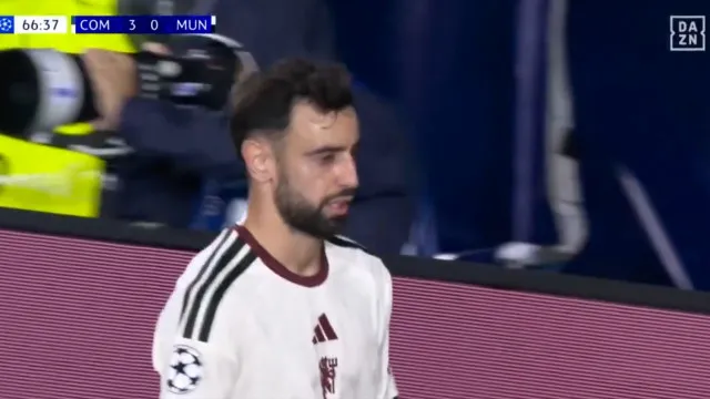 
                    Bruno Fernandes foi substituído e ficou com cara de poucos amigos
                