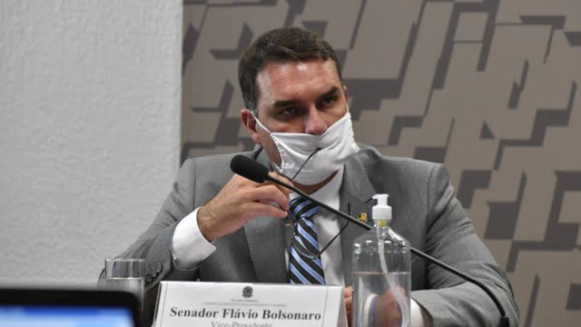 Agência revela 'esquema de Flávio Bolsonaro na pandemia'