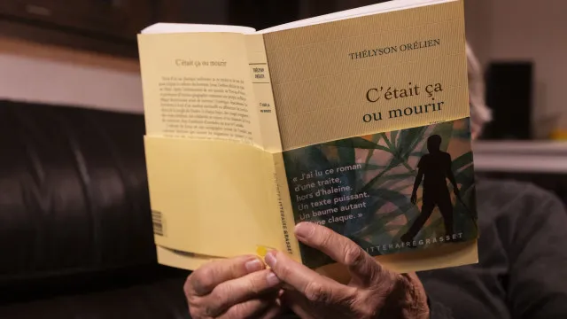 
                    Editora deteta vestígios de IA em romance e rompe com escritor
                