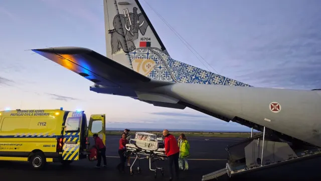 Força Aérea faz transporte de bebé de 1 mês e "mantém esperança" dos pais