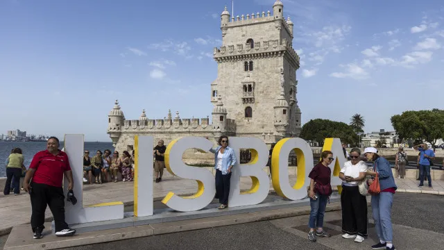 
                    Turismo poderá render mais de 53 mil milhões a Portugal em 2035
                