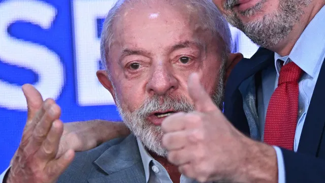 Lula diz que Meta tem de deixar de enganar e "adequar-se a bons costumes"