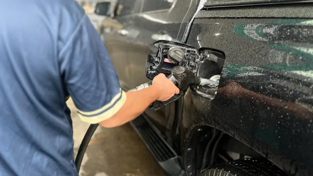 
                    Há novos preços dos combustíveis: Onde é mais barato abastecer? 
                