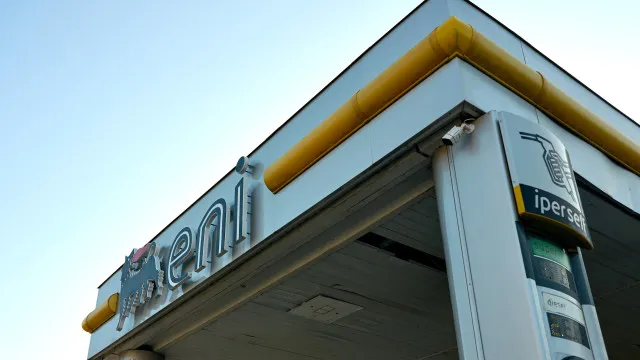 
                    Energética Eni mais do que triplica lucro para 7.595 milhões até setembro
                