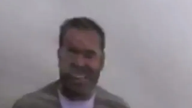 
                    Jornalista e repórter atingidos por onda durante emissão em Espanha
                