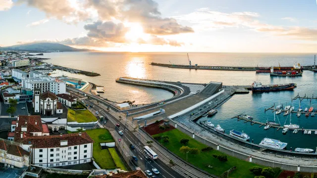 
                    Ponta Delgada lança novas iniciativas para combater exclusão social
                