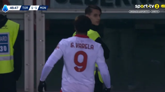 
                    Sete em sete. Ex-Benfica mostra classe e volta a marcar em Itália
                
