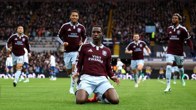 
                    Nicolas Jackson 'marina o frango' e Manchester City já não é imbatível
                