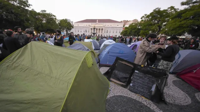 Assembleia popular aprova novas regras para acampada de Lisboa