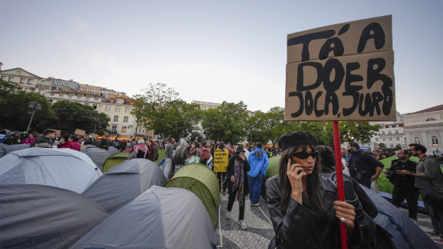 Acampada de Lisboa volta a montar tendas no Rossio no sábado