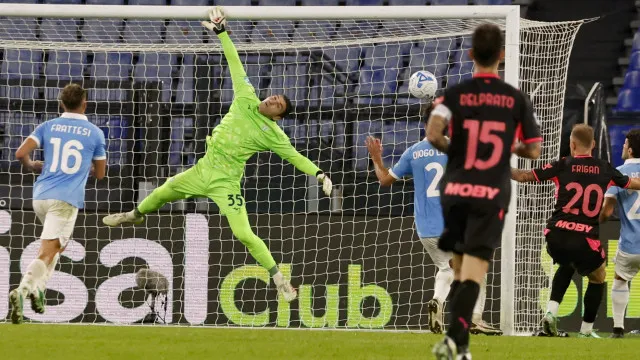 
                    Lazio vence Parma e isola-se provisoriamente na liderança em Itália
                