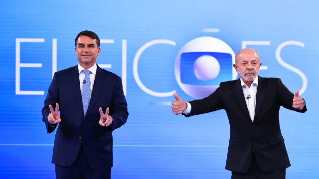 
                    Mais de 158 milhões nas urnas hoje: Brasil decide entre Lula e Bolsonaro
                