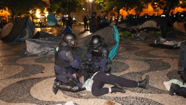 Manifestantes detidos em Lisboa começam a ser libertados