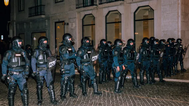 JS condena violência policial e pede intervenção do Presidente