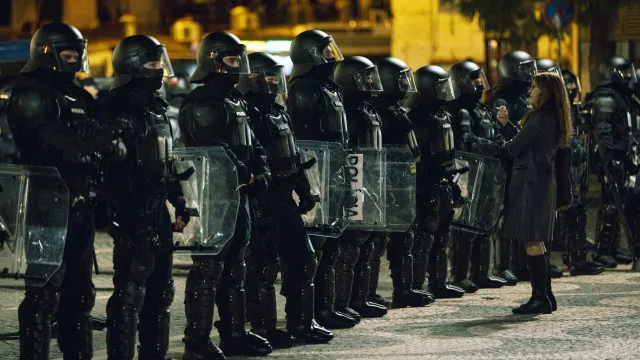
                    Pelo menos três dos 55 manifestantes detidos querem ir a julgamento
                