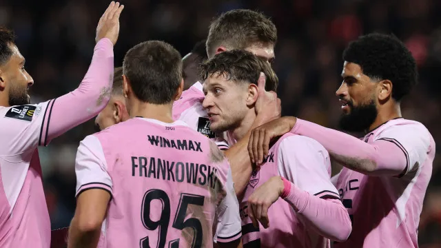 
                    Rennes chega à liderança e Marseille vence em jogo de sete golos
                
