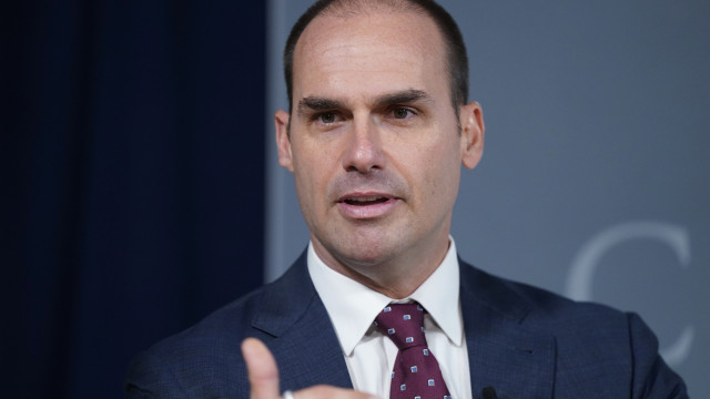 Eduardo Bolsonaro diz que eleição foi fraudada e pede pressão no exterior