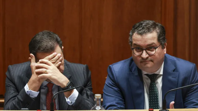 
                    Ultrapassar crise na habitação? Governo corta 63% do investimento em 2027
                