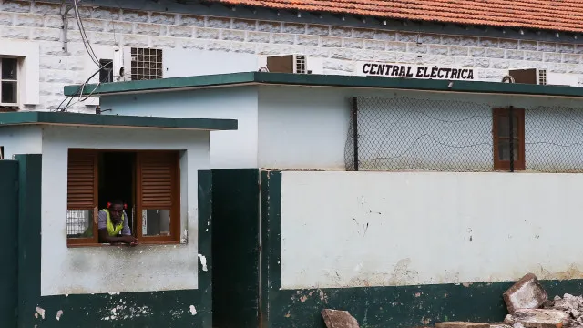 Moçambique avança com 10 projetos de eletrificação até 2027