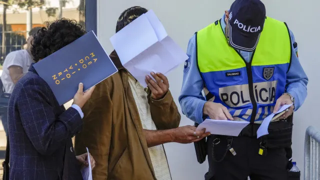 
                    Manifestantes detidos no Porto vão ser julgados a 13 de novembro
                
