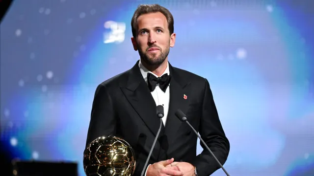 
                    Kane e não só. Os vencedores dos prémios na gala da Bola de Ouro2026
                