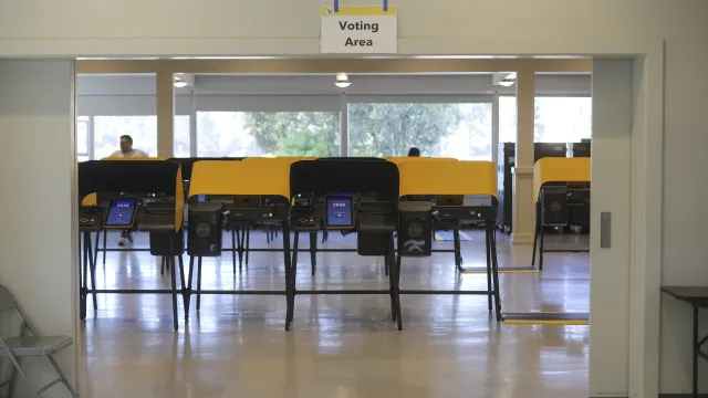 
                    Tribunal rejeita pedido de Trump para travar 20.000 votos na Califórnia
                