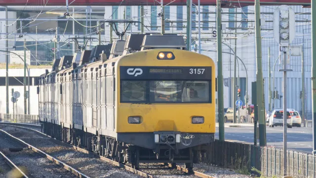 
                    Já não há greve no Metro, mas na CP mantém-se: O que precisa de saber
                