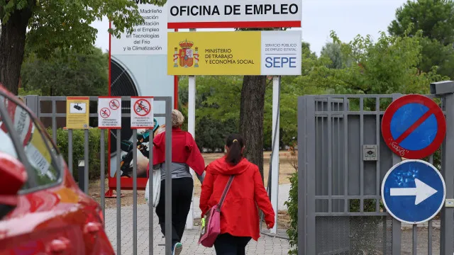 
                    Espanha. Taxa de desemprego sobe para 10,18% no terceiro trimestre
                