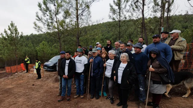 Opositores à mina de lítio bloqueiam trabalhos da Savannah em Boticas