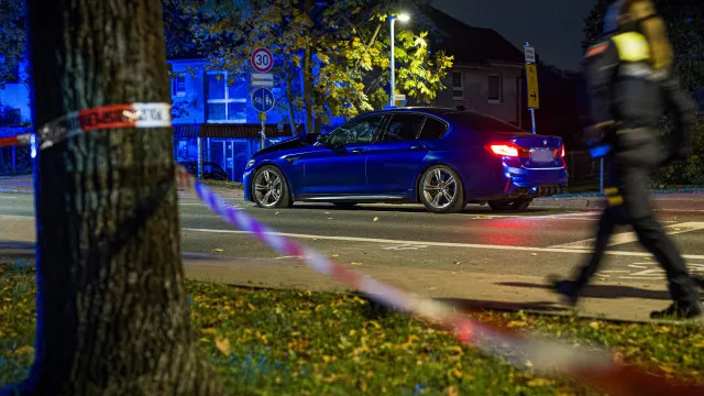 
                    Atropelamento em Hanover faz pelo menos 5 feridos. Suspeitos em fuga
                