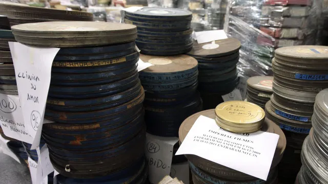 
                    12.500 filmes e documentários em risco no arquivo moçambicano
                