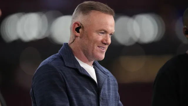 
                    Wayne Rooney arrasa jogadores do United: 