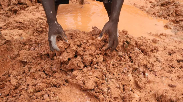 
                    Nigéria: 33 mineiros morreram em prisão em condições desumanas
                