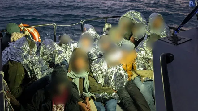 Polícia Marítima resgata 44 migrantes em praia da ilha de Gavdos