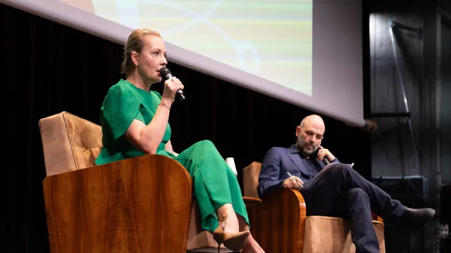 
                    Viúva de Navalny considera 
