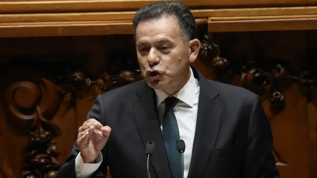 Montenegro disponível para alterações que beneficiem regiões autónomas