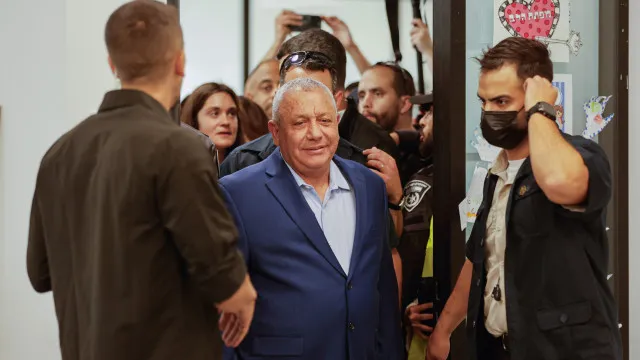 Gadi Eisenkot à frente de Netanyahu em Israel, mas sem maioria