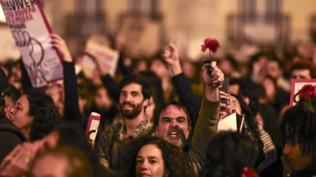 
                    Novembro promete ser mês de luta com greves e manifestações agendadas
                