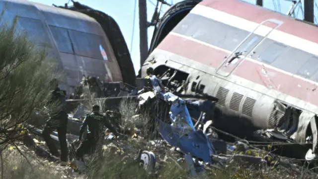 
                    Adif e Adif Alta Velocidad expressam condolências após acidente em Toledo
                