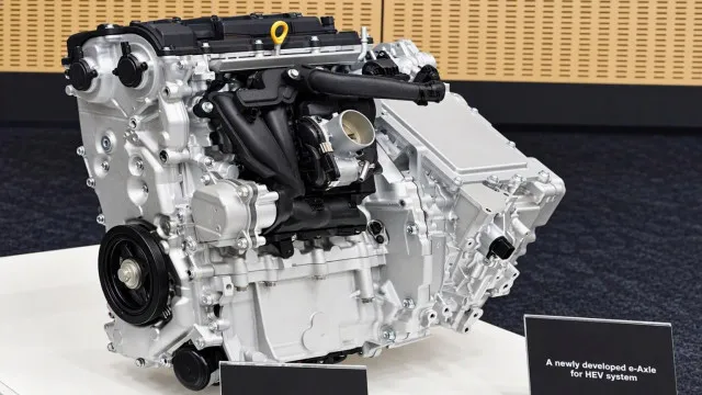 Toyota: Nova motorização híbrida promete "cortar" consumos em 15%