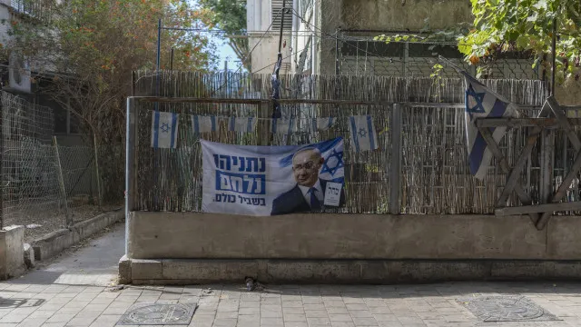 
                    Analista admite novas eleições em Israel perante impasse político
                