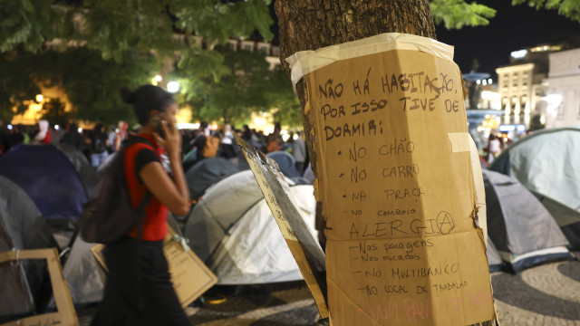Acampada de Lisboa reúne 200 a 300 pessoas pelo direito à habitação