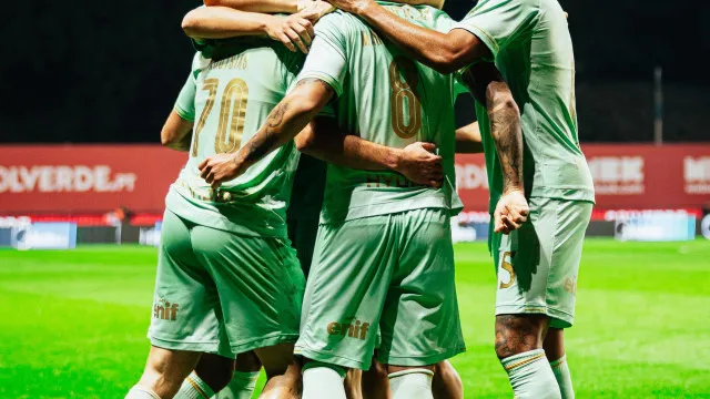 
                    Famalicão bate Sp. Braga e marca encontro com o Sporting na meia-final
                